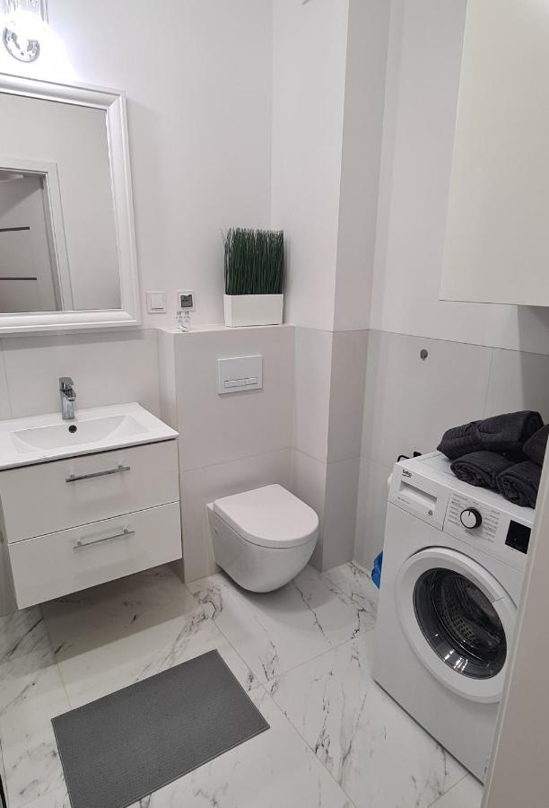 44 - Apartamenty Siedlce - Nowy Apartament W Centrum Przy Ul Czerwonego Krzyza Eksteriør bilde